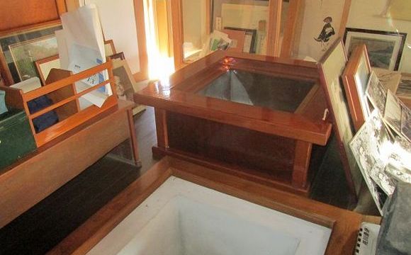 ホールにある囲炉裏