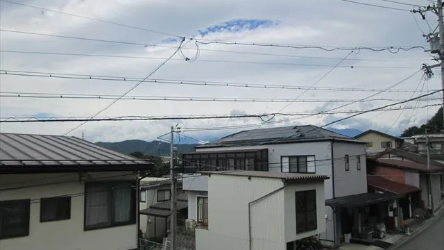 西側には中央アルプスの山並みが遠望出来ます