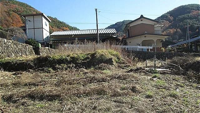 東側にある地続きの畑