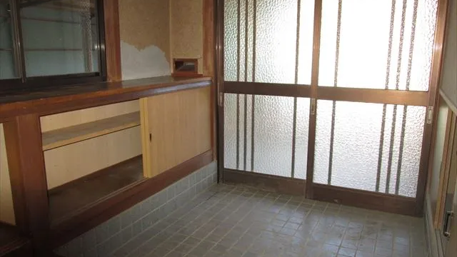 玄関(別角度から)